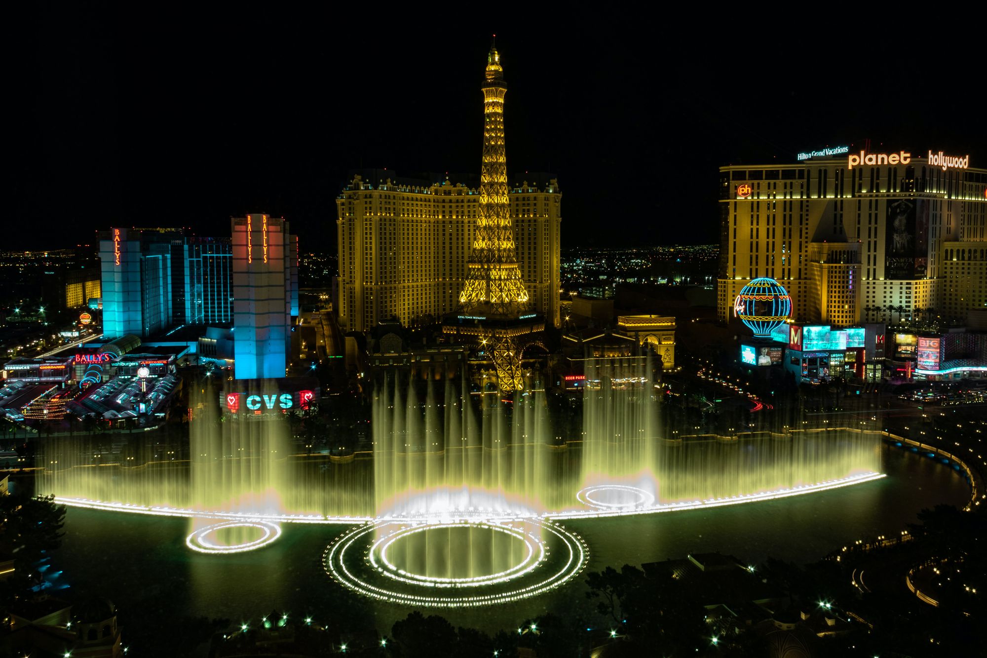 Las Vegas - Skyline and fountain