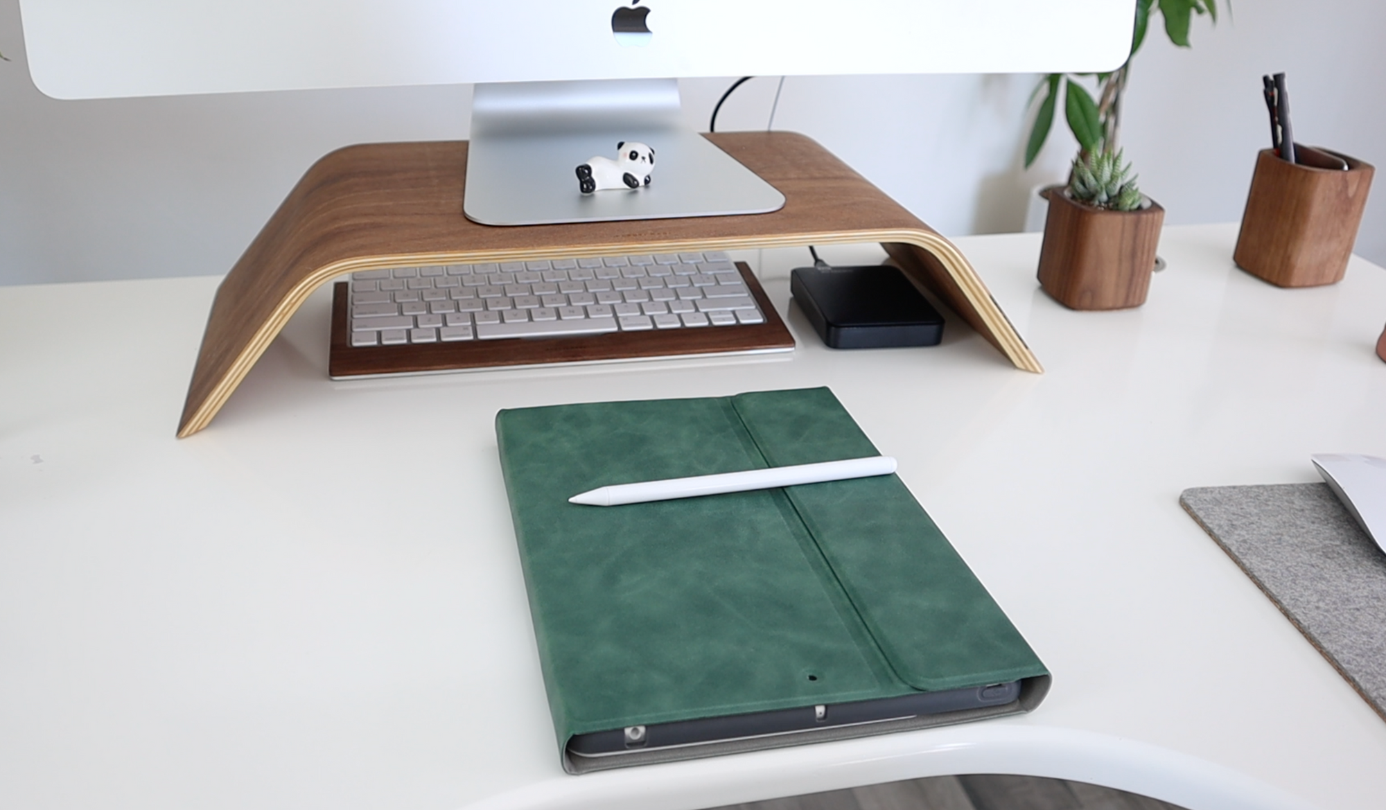 Green suede Apple iPad Case